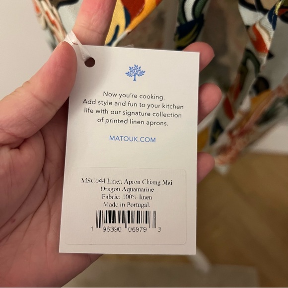 Matouk Schumacher 100% Linen Apron Chiang Mai Design NWT - Picture 4 of 7